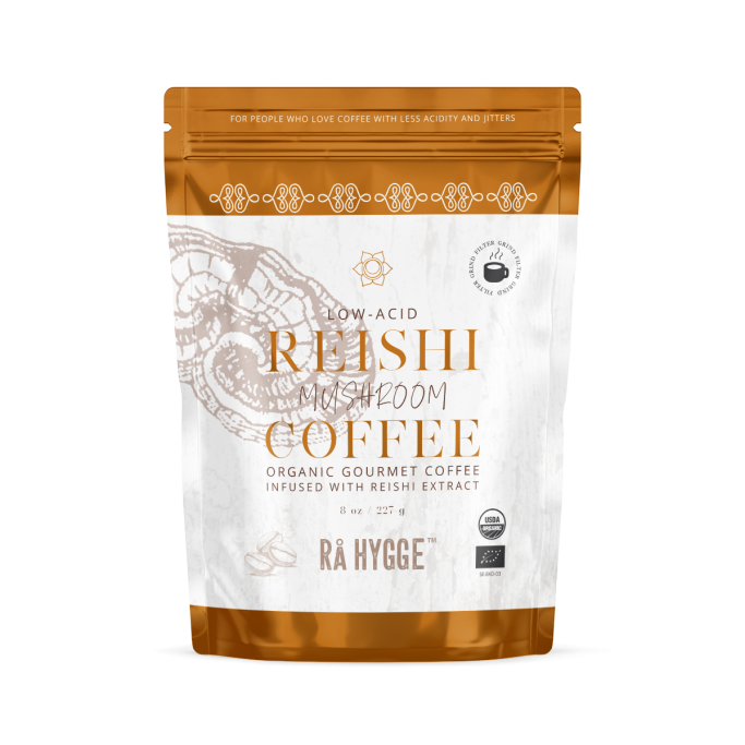 Paquet de café avec reishi, bio, au design élégant et couleurs beige et doré.